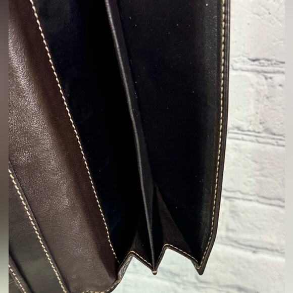 AUTHENTIC GUCCI Wallet - Picture 10 of 13